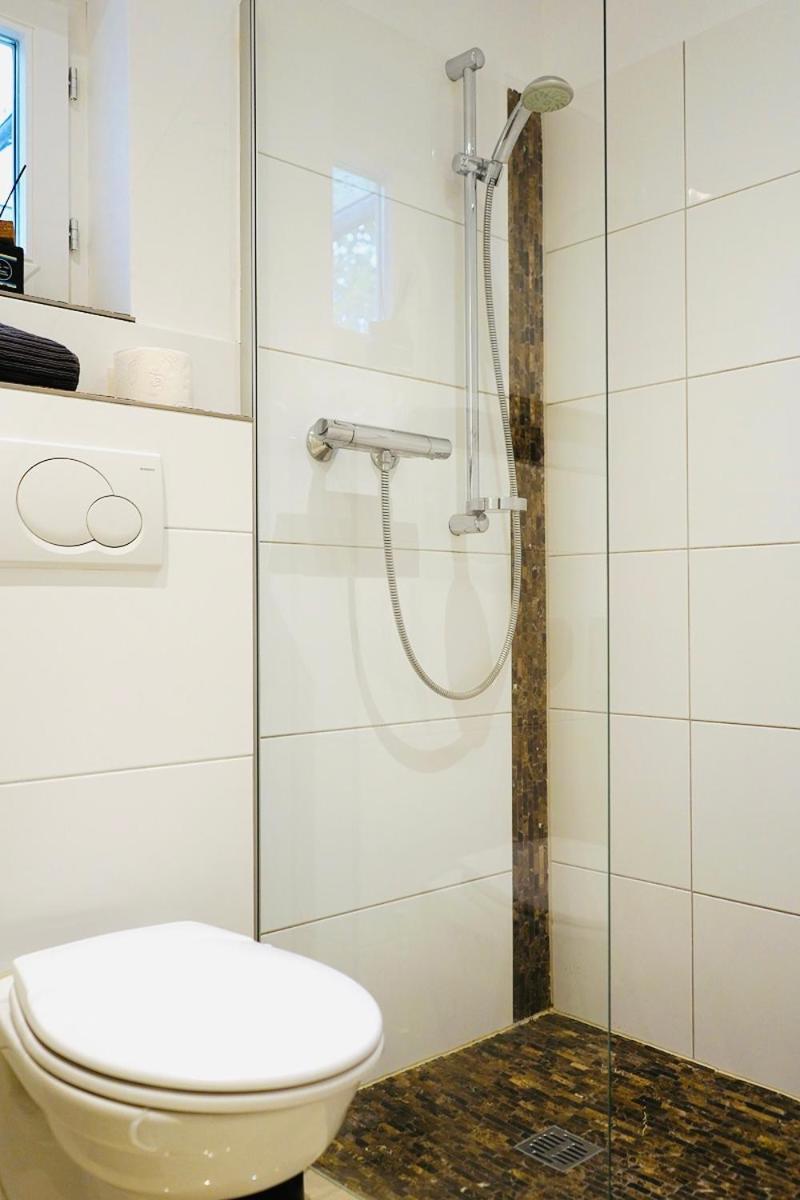 Haus Im Gruenen Fuer 6 Personen-3 Schlafzimmer- 3 Baedern -Waschmaschine-Grosse Terrasse- Vollausgestattete Kueche Wolfsburg Exterior foto