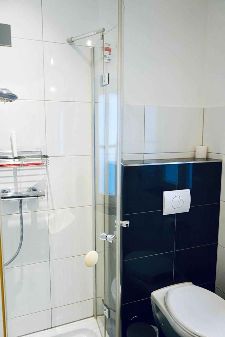 Haus Im Gruenen Fuer 6 Personen-3 Schlafzimmer- 3 Baedern -Waschmaschine-Grosse Terrasse- Vollausgestattete Kueche Wolfsburg Exterior foto