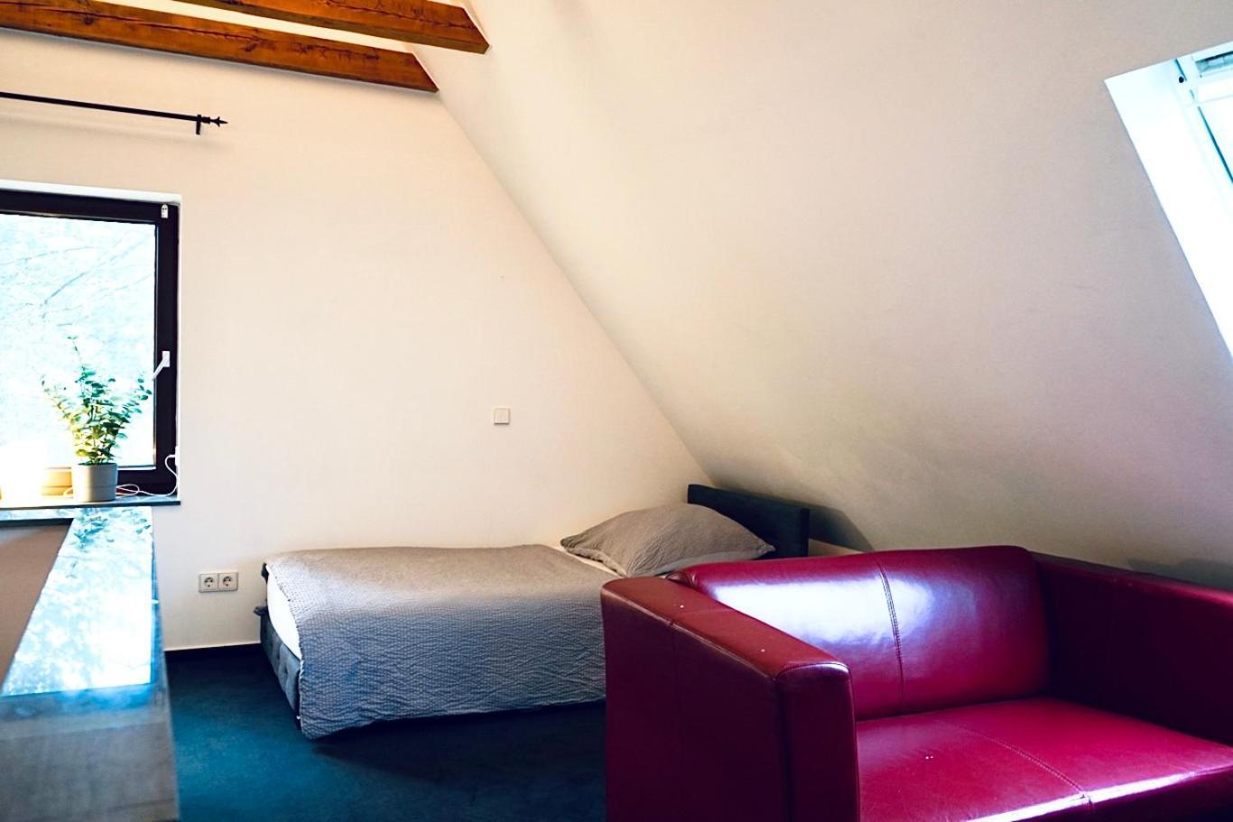 Haus Im Gruenen Fuer 6 Personen-3 Schlafzimmer- 3 Baedern -Waschmaschine-Grosse Terrasse- Vollausgestattete Kueche Wolfsburg Exterior foto