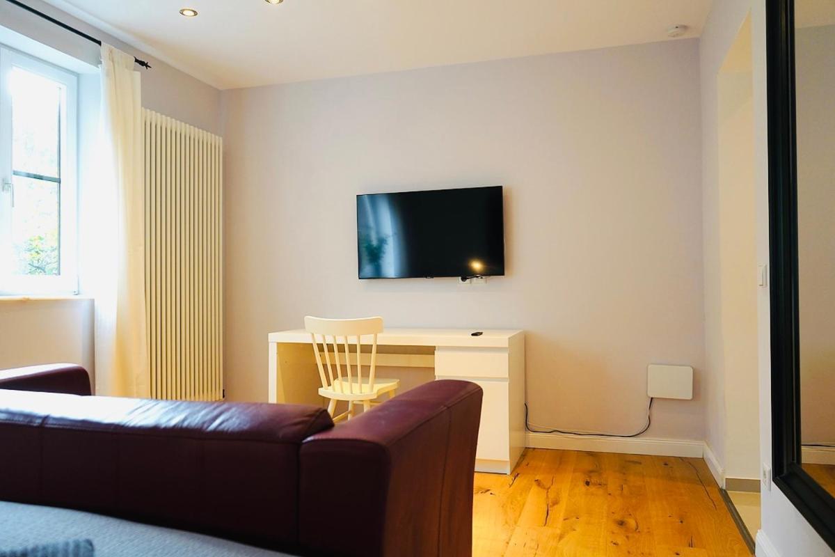 Haus Im Gruenen Fuer 6 Personen-3 Schlafzimmer- 3 Baedern -Waschmaschine-Grosse Terrasse- Vollausgestattete Kueche Wolfsburg Exterior foto